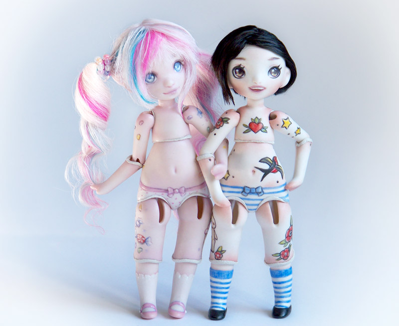 two Meka porcelain bjds with painted engravings